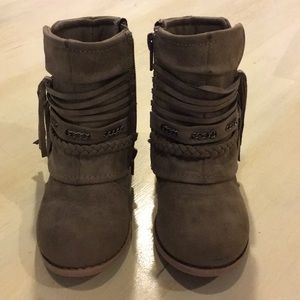 Toddler girls boots - Taupe- Size 8 - Jellypop